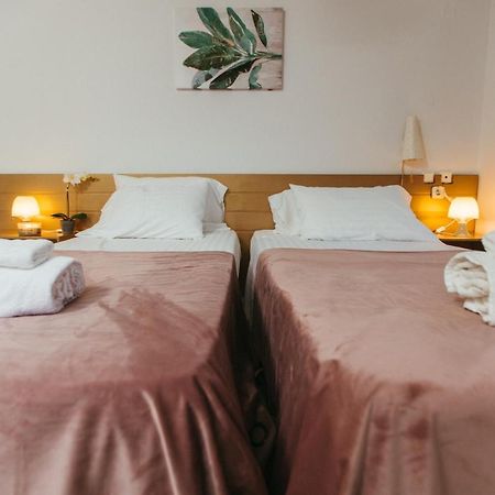 Hotel Christina - Happy Days Karítsa 外观 照片