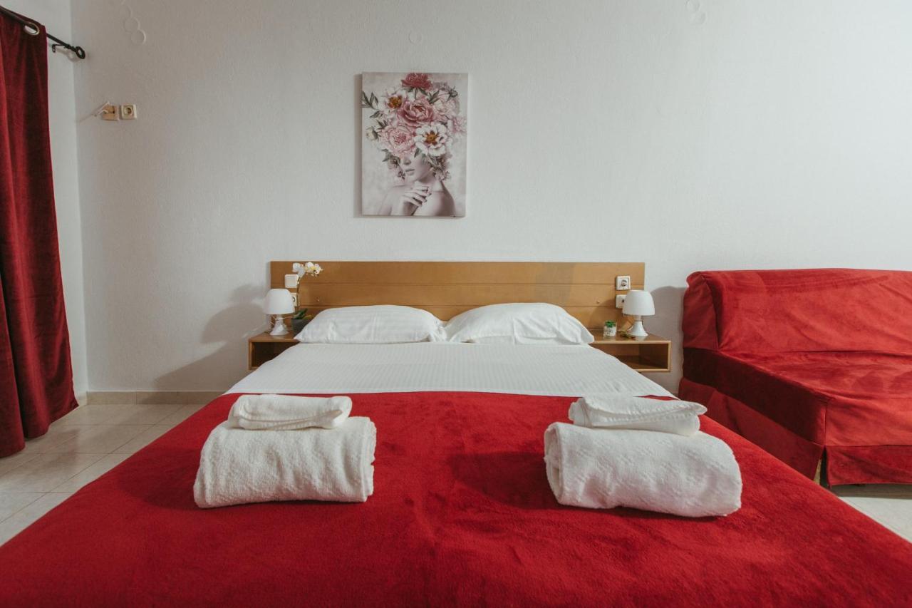 Hotel Christina - Happy Days Karítsa 外观 照片